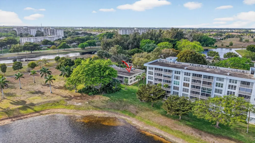 3200 N Course Ln, Pompano Beach, FL 33069