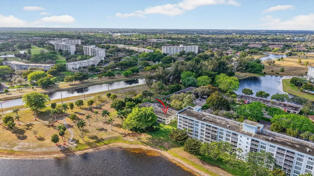 3200 N Course Ln, Pompano Beach, FL 33069