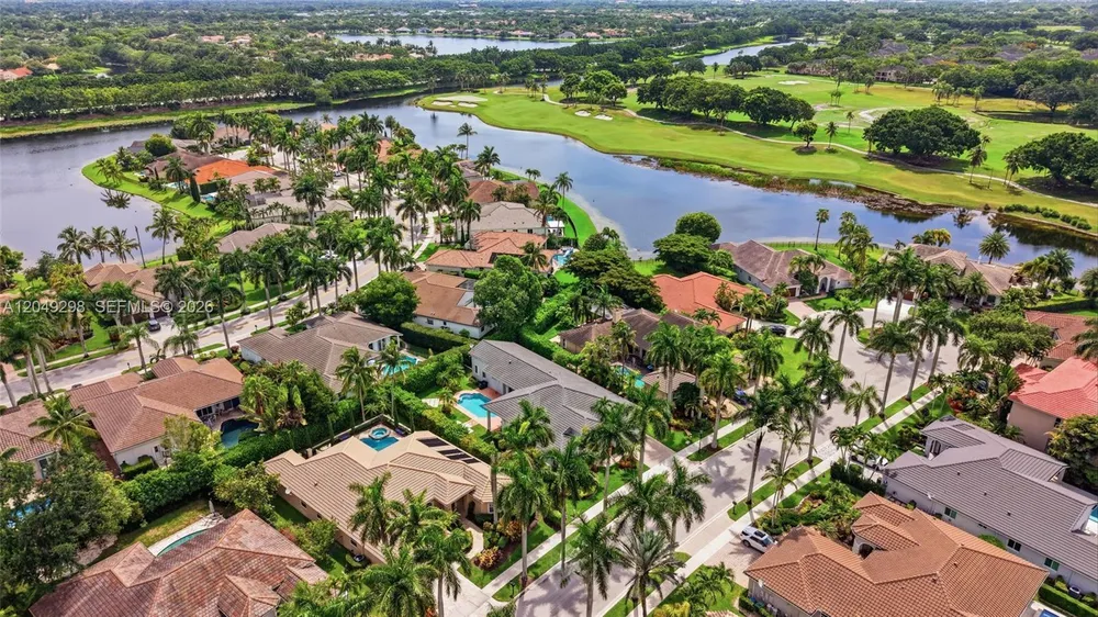 2542 Eagle Run Dr, Weston, FL 33327