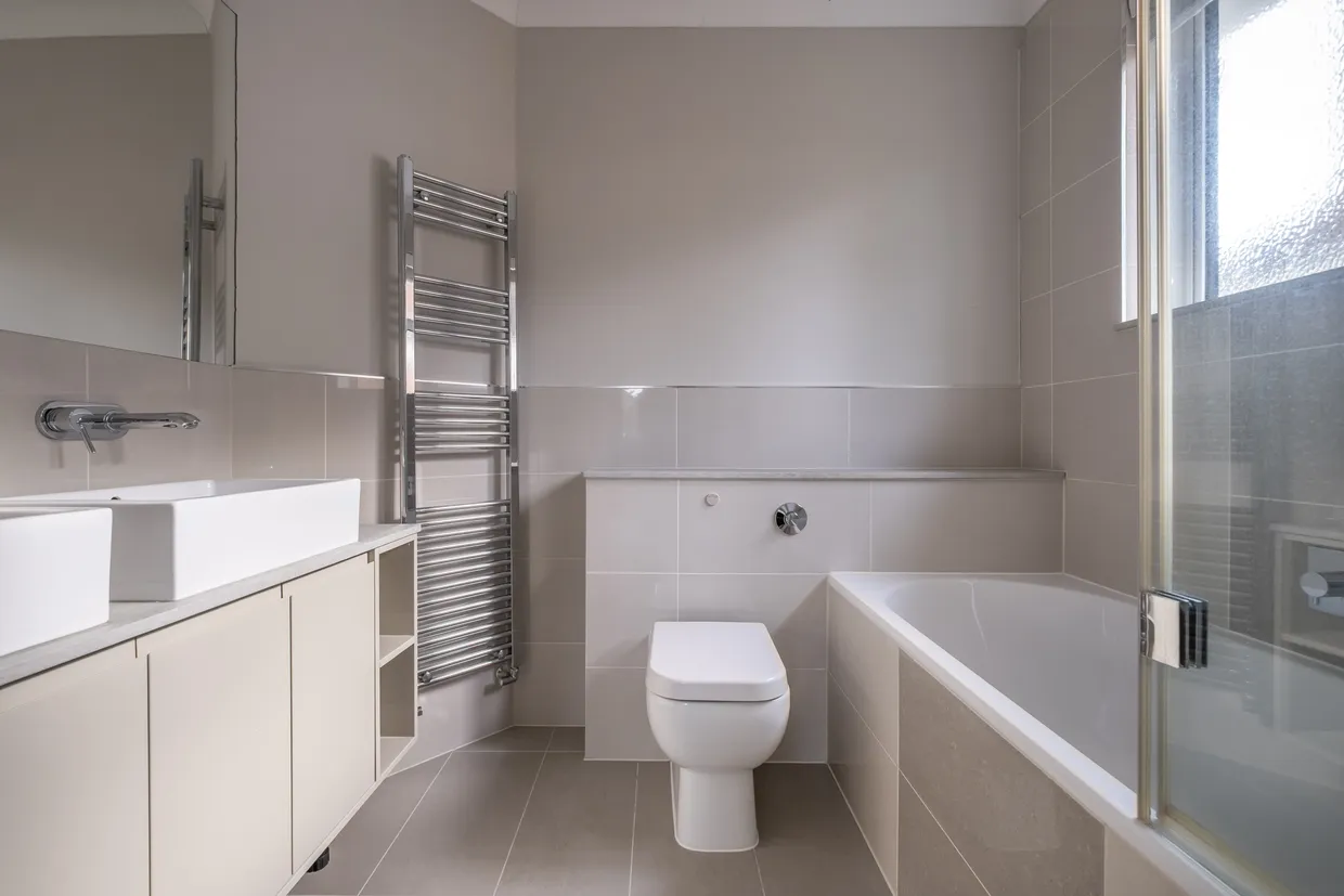 Stonehill Road, London, SW14 photo 10