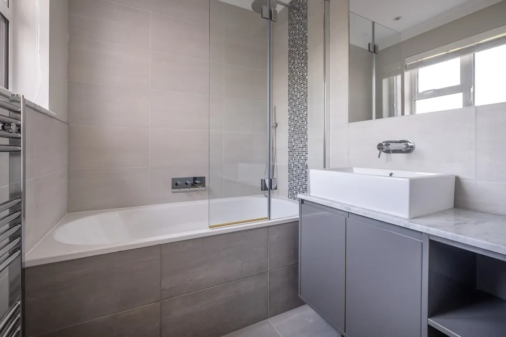 Stonehill Road, London, SW14 photo 12