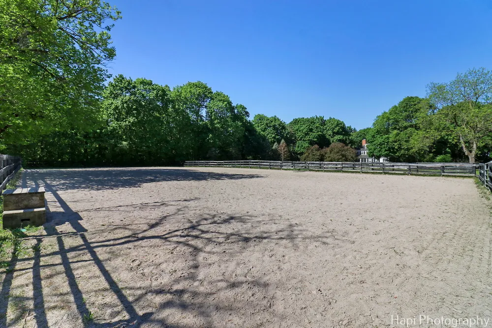 23 W County Line Rd, Barrington Hills, IL 60010