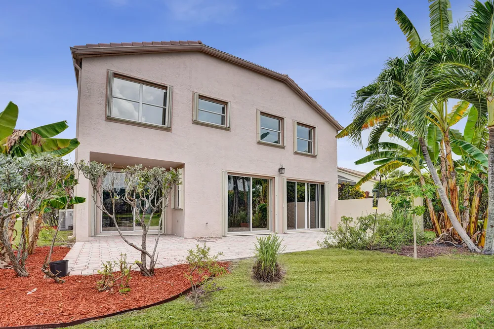 7553 Sally Lyn Ln, Lake Worth Beach, FL 33467