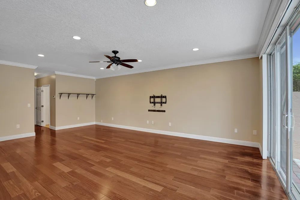 7553 Sally Lyn Ln, Lake Worth Beach, FL 33467