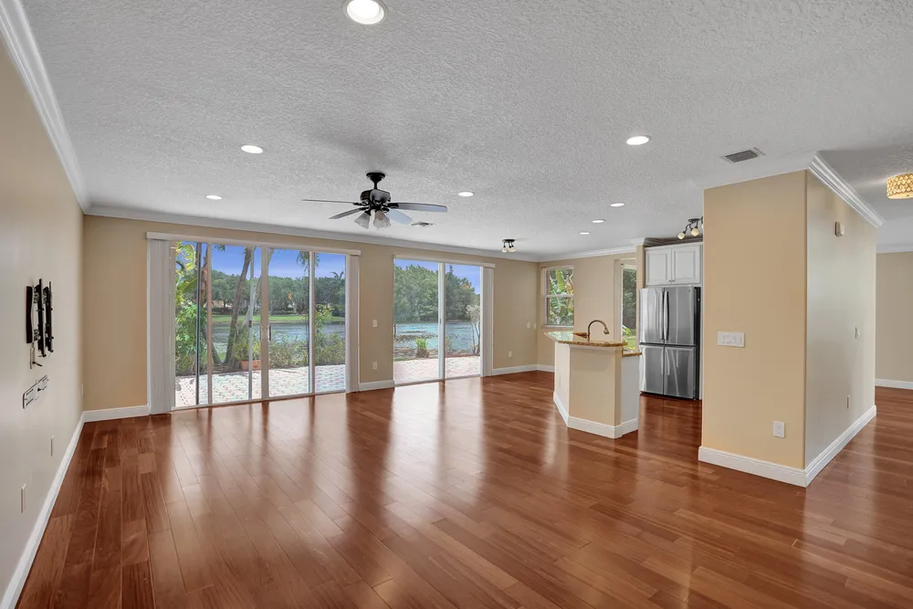 7553 Sally Lyn Ln, Lake Worth Beach, FL 33467