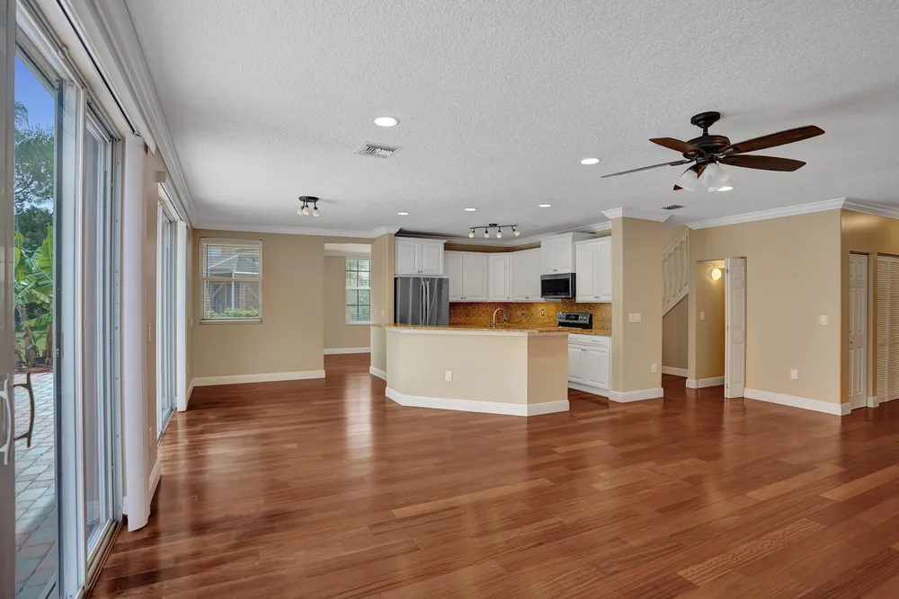 7553 Sally Lyn Ln, Lake Worth Beach, FL 33467