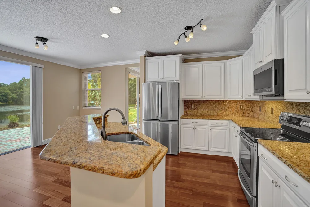 7553 Sally Lyn Ln, Lake Worth Beach, FL 33467