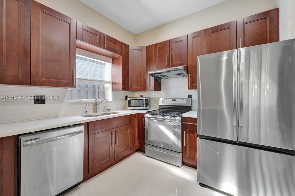 14003 N Cypress Cove Cir, Davie, FL 33325