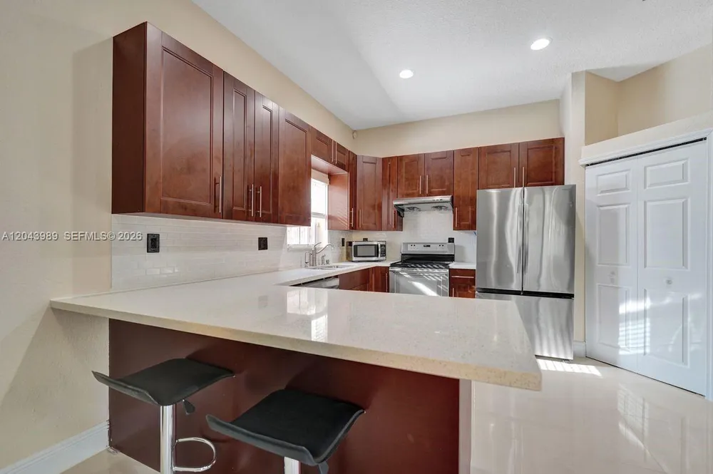 14003 N Cypress Cove Cir, Davie, FL 33325