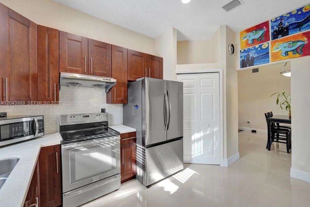 14003 N Cypress Cove Cir, Davie, FL 33325