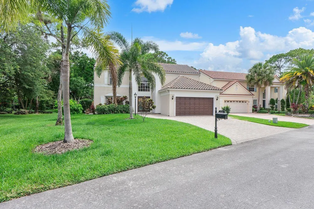 3904 Sanctuary Dr, Coral Springs, FL 33065