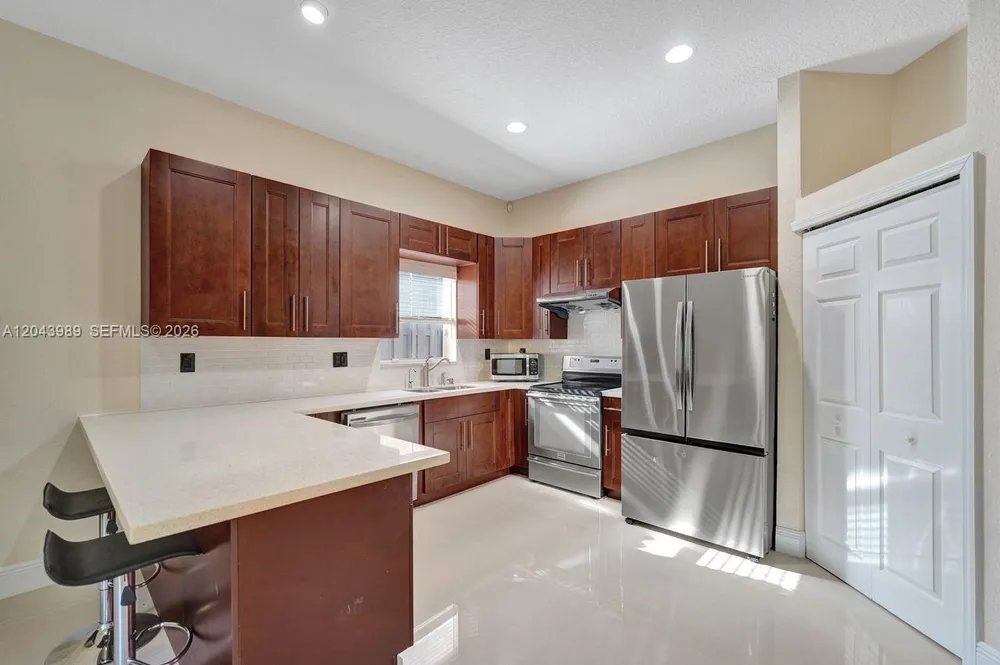 14003 N Cypress Cove Cir, Davie, FL 33325