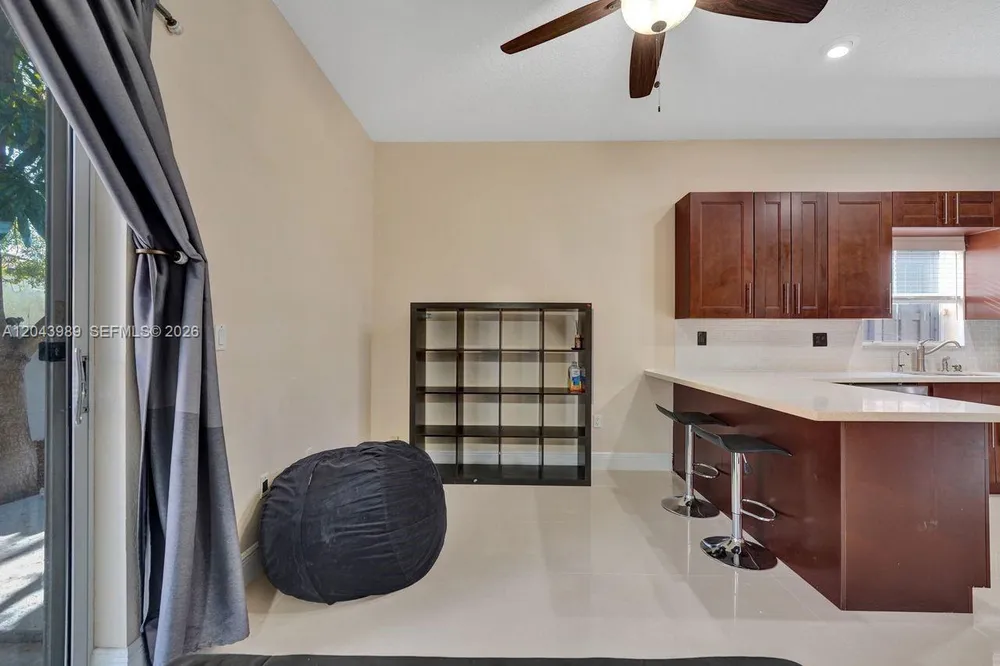 14003 N Cypress Cove Cir, Davie, FL 33325
