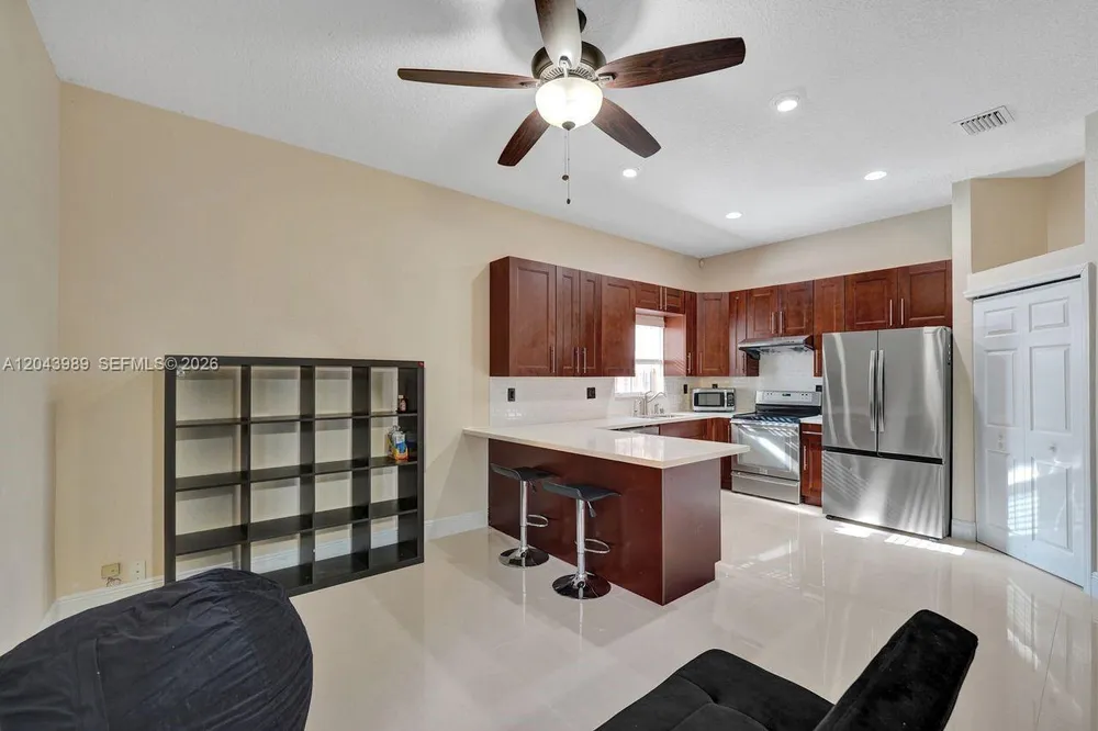 14003 N Cypress Cove Cir, Davie, FL 33325