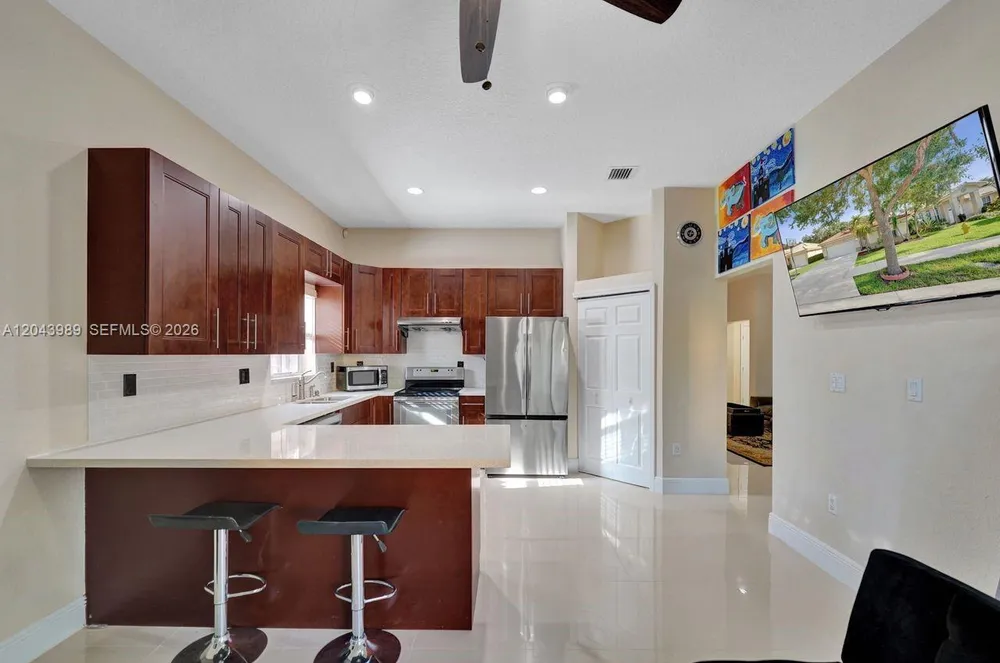 14003 N Cypress Cove Cir, Davie, FL 33325