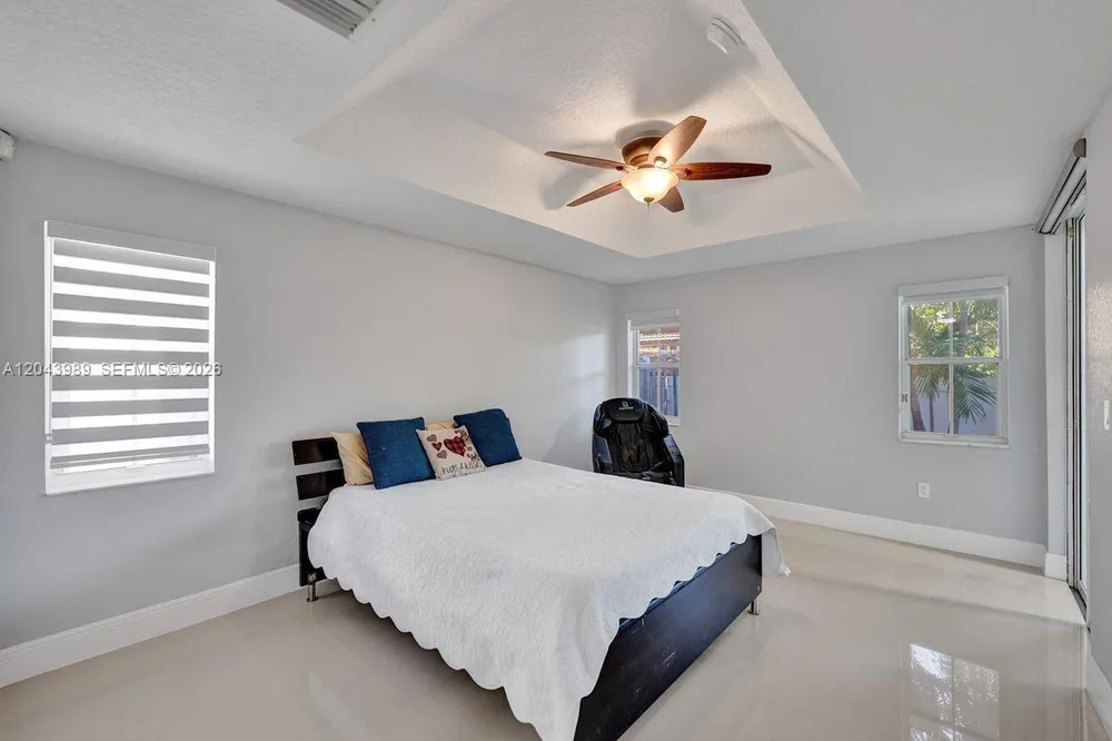 14003 N Cypress Cove Cir, Davie, FL 33325