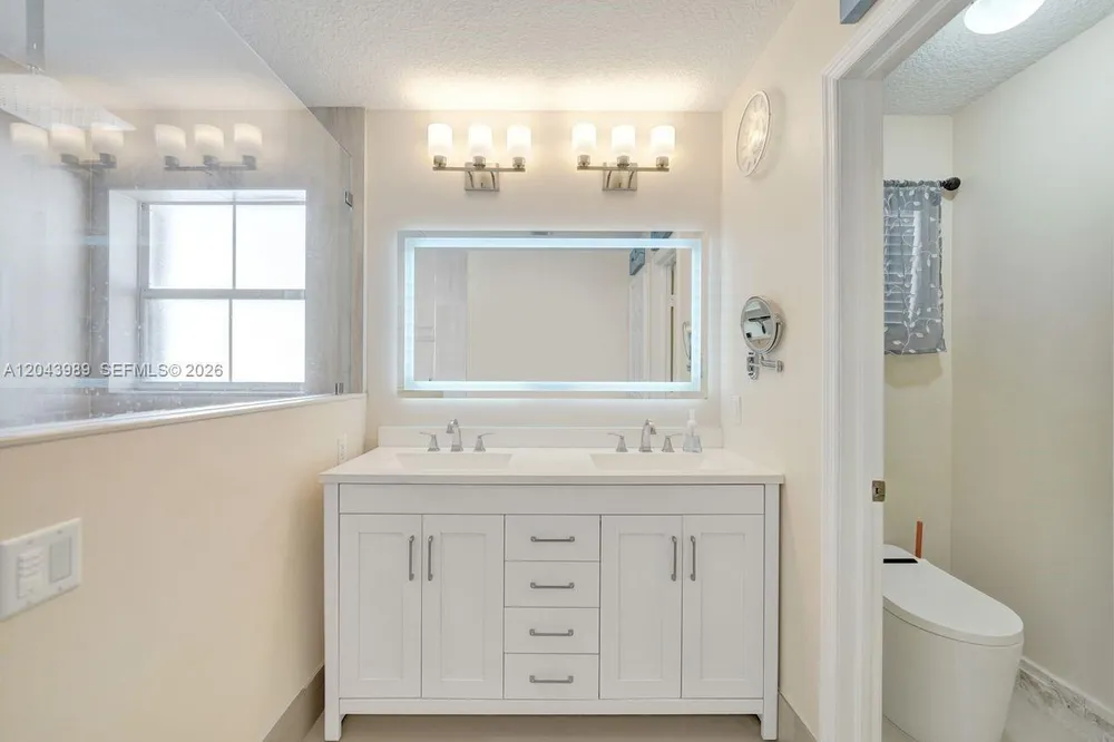 14003 N Cypress Cove Cir, Davie, FL 33325