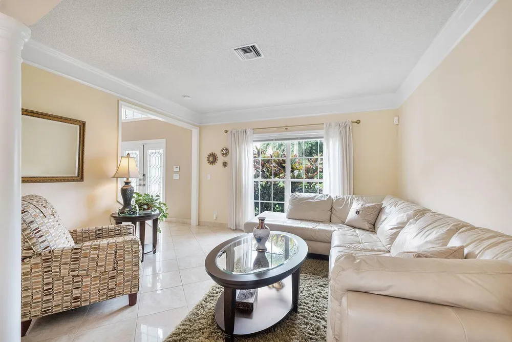 3904 Sanctuary Dr, Coral Springs, FL 33065