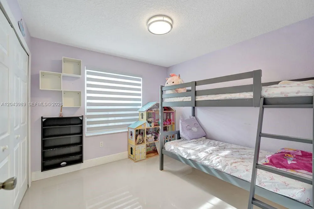14003 N Cypress Cove Cir, Davie, FL 33325