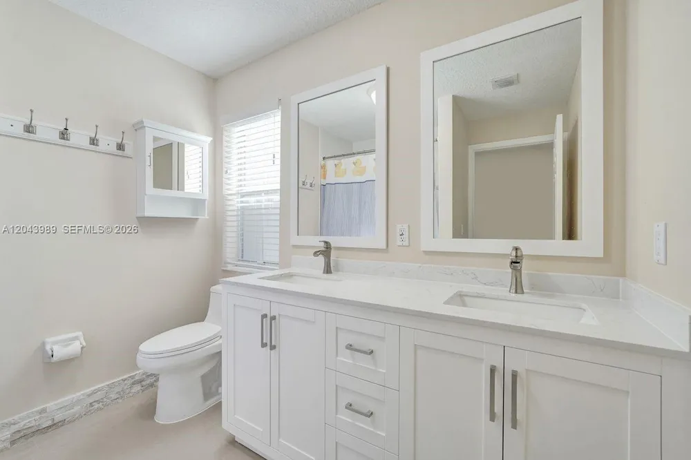 14003 N Cypress Cove Cir, Davie, FL 33325