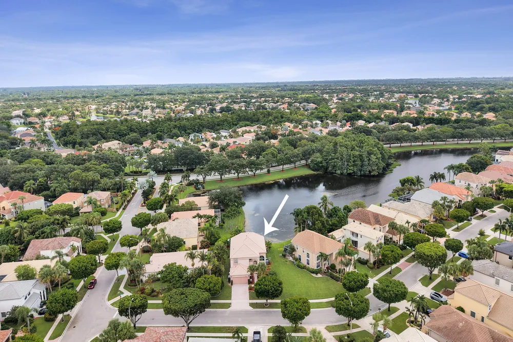 7553 Sally Lyn Ln, Lake Worth Beach, FL 33467