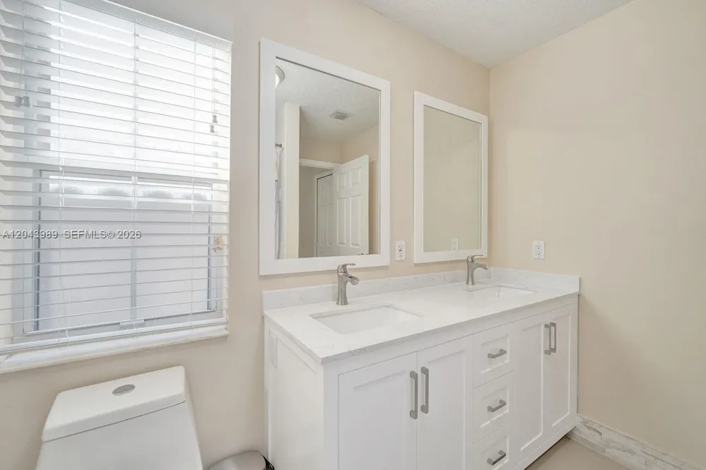 14003 N Cypress Cove Cir, Davie, FL 33325
