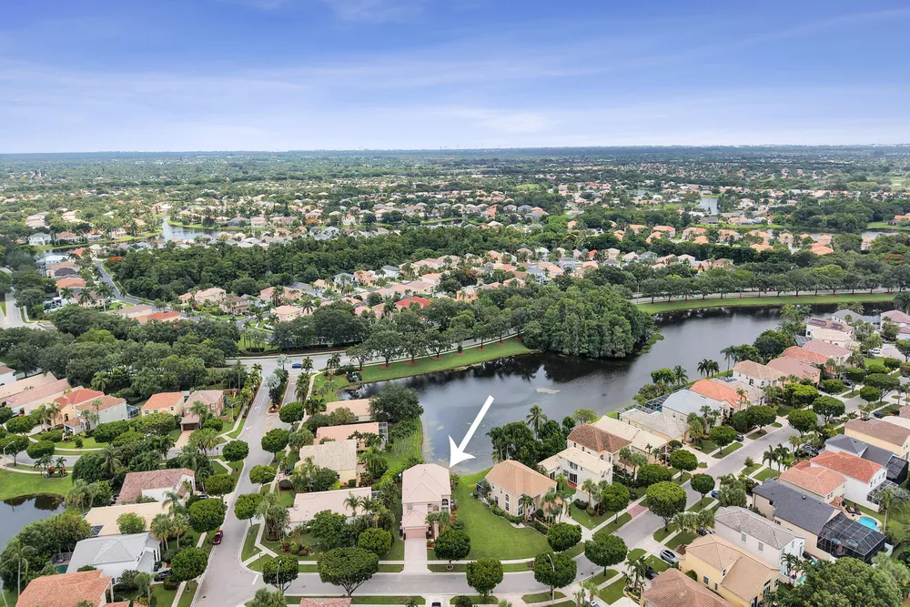 7553 Sally Lyn Ln, Lake Worth Beach, FL 33467