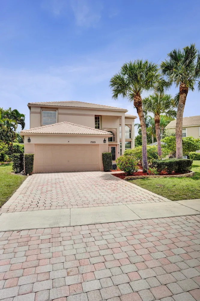7553 Sally Lyn Ln, Lake Worth Beach, FL 33467