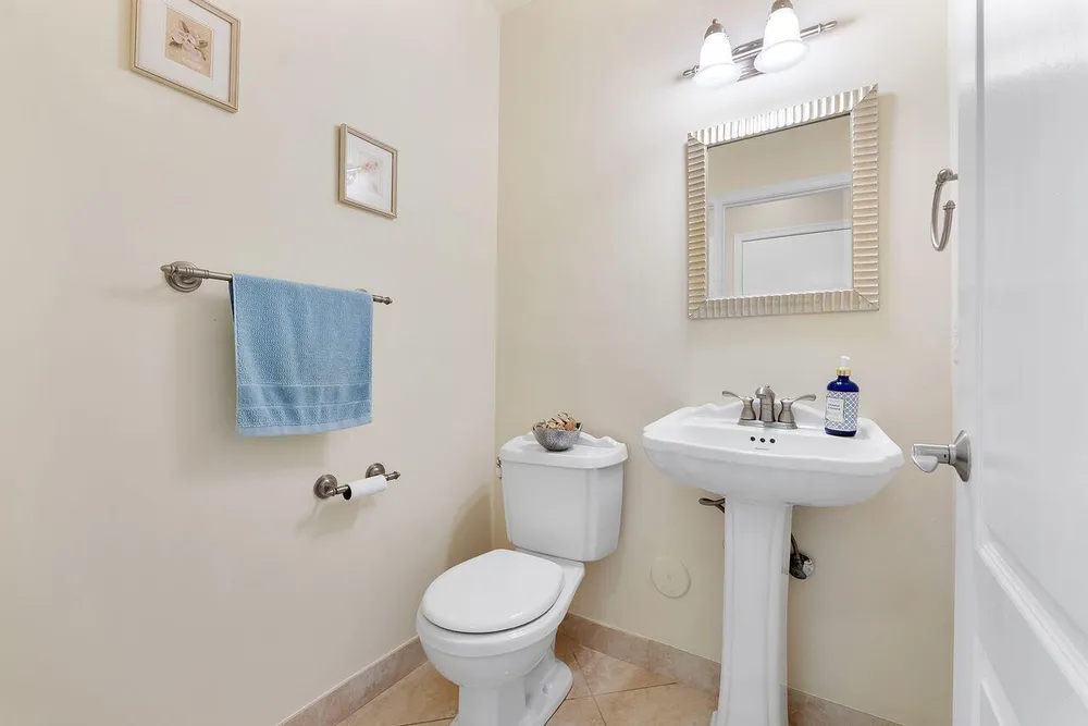 3904 Sanctuary Dr, Coral Springs, FL 33065