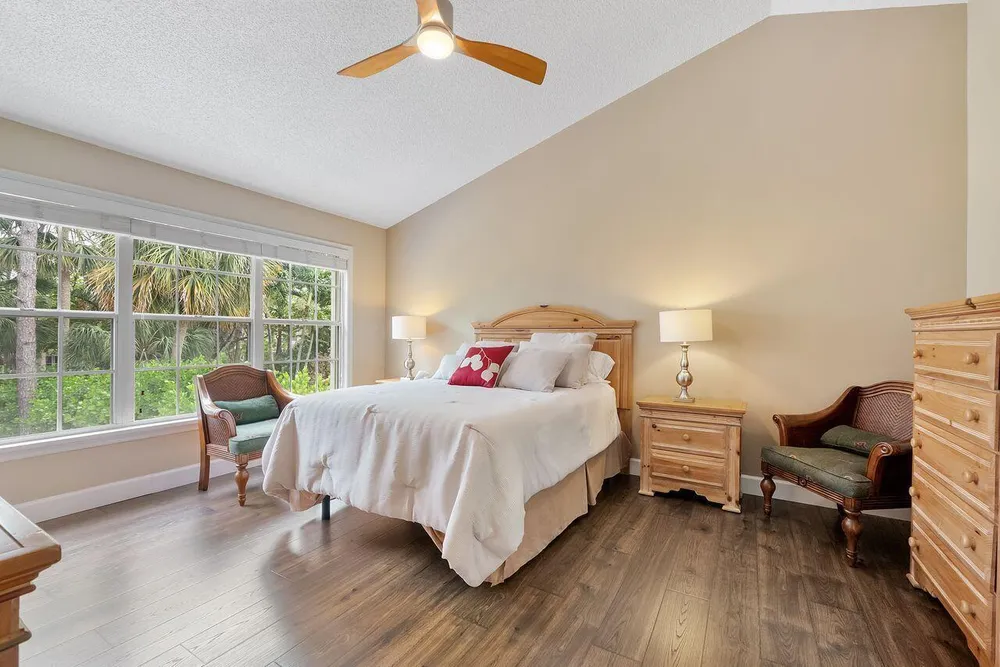 3904 Sanctuary Dr, Coral Springs, FL 33065