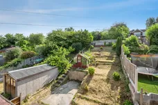 Cliff Closes Road, Scunthorpe