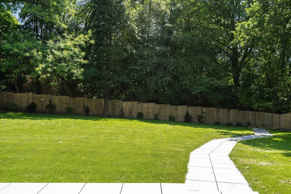 The Paddock, Haslemere, GU27 photo 17