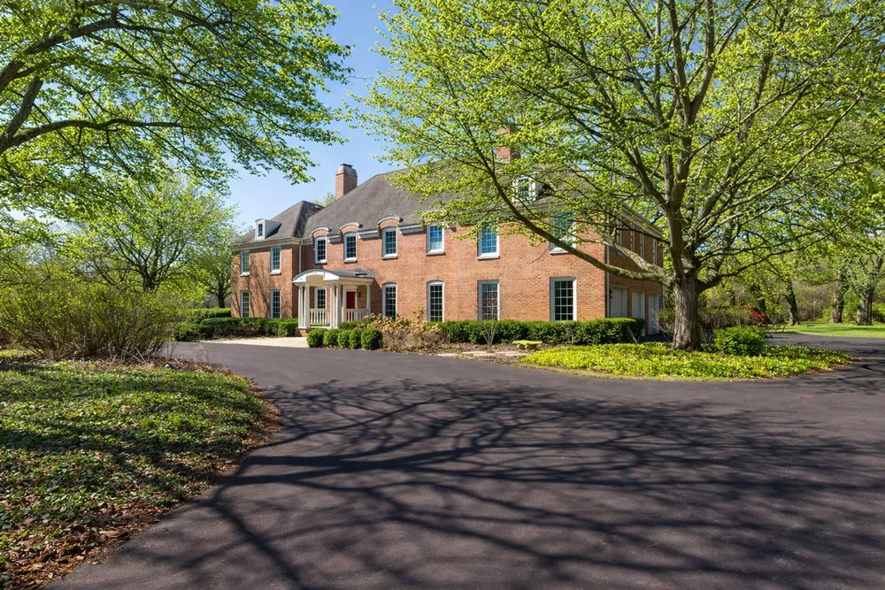 568 Plymouth Dr, Inverness, IL 60067
