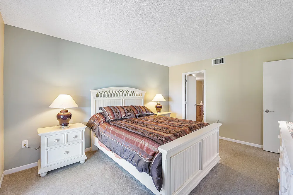 5530 NW 44th St, Lauderhill, FL 33319