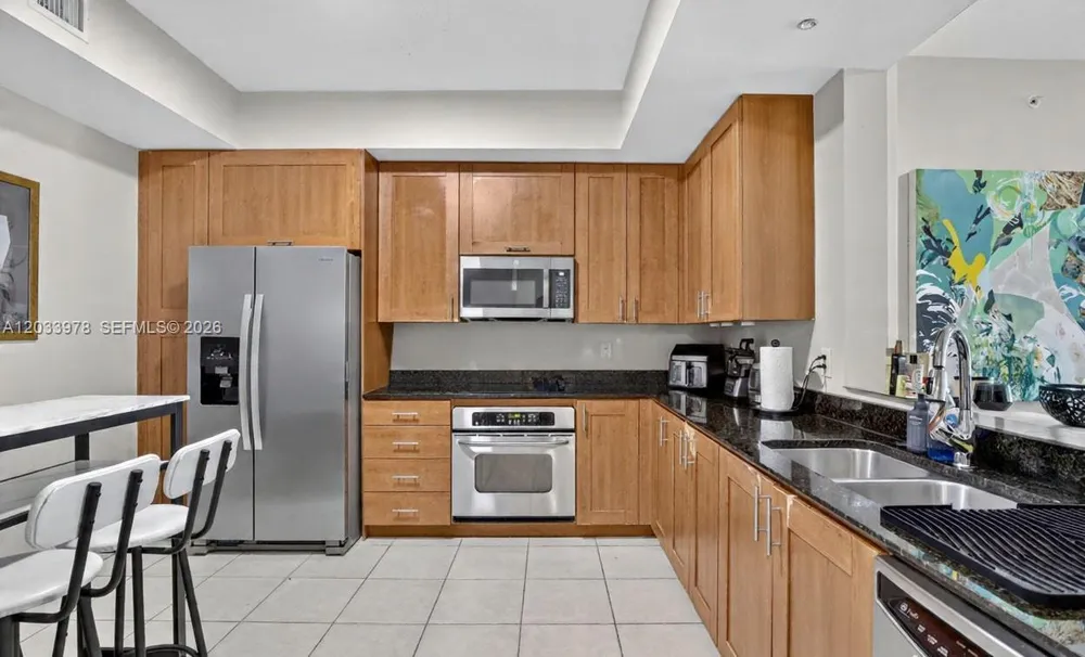 3340 NE 190th St, Aventura, FL 33180