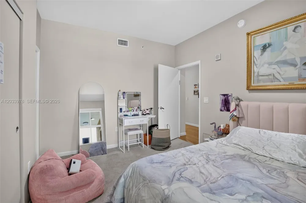 3340 NE 190th St, Aventura, FL 33180