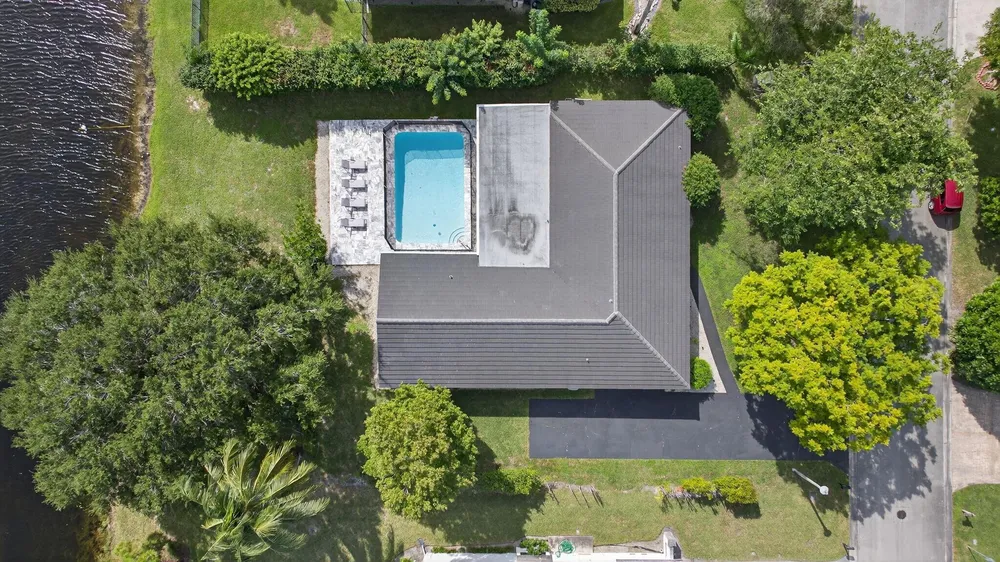 2421 NW 114th Ave, Coral Springs, FL 33065