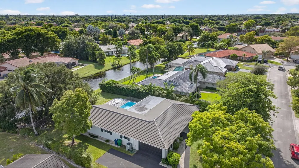 2421 NW 114th Ave, Coral Springs, FL 33065