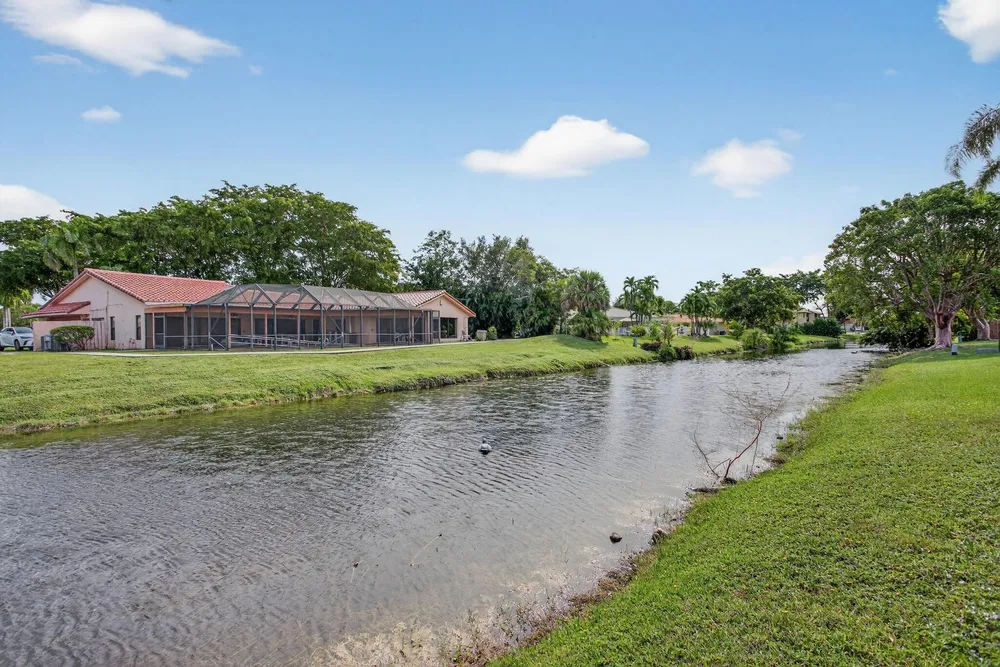 2421 NW 114th Ave, Coral Springs, FL 33065