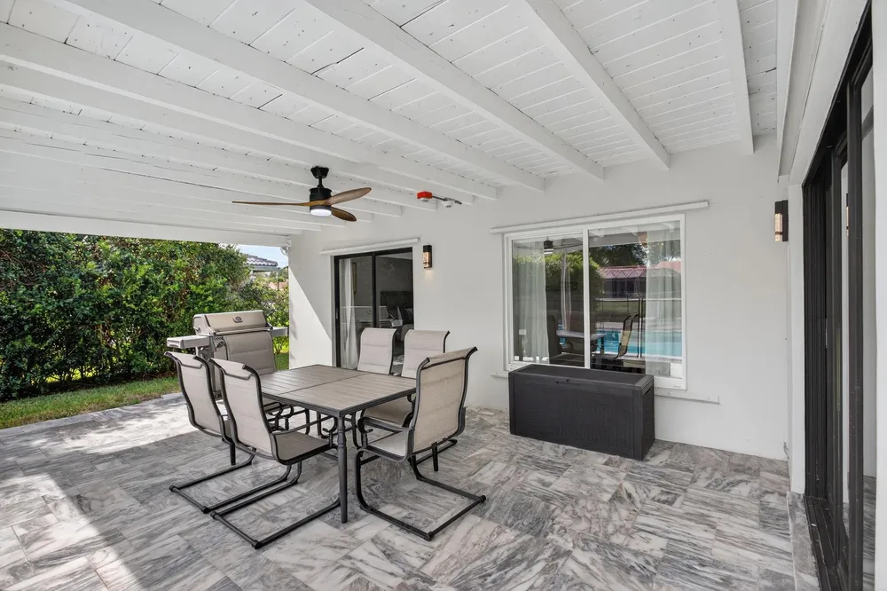 2421 NW 114th Ave, Coral Springs, FL 33065