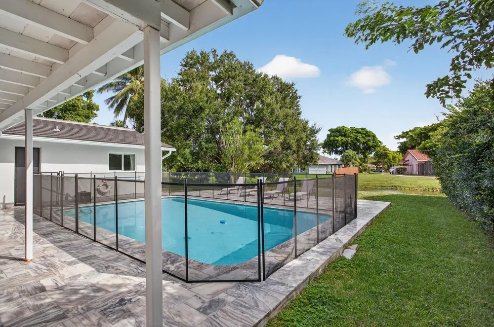 2421 NW 114th Ave, Coral Springs, FL 33065