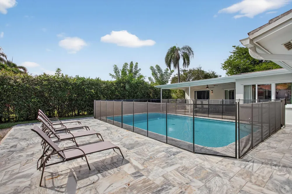 2421 NW 114th Ave, Coral Springs, FL 33065
