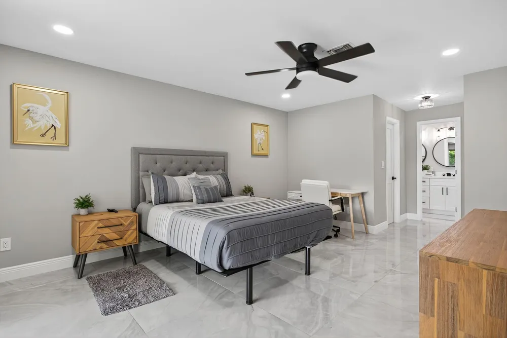 2421 NW 114th Ave, Coral Springs, FL 33065