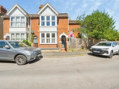 Hartwell Crescent, Leighton Buzzardphoto