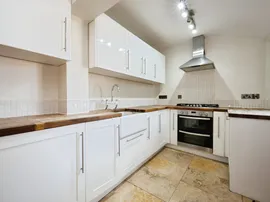 Hartwell Crescent, Leighton Buzzard thumb 3