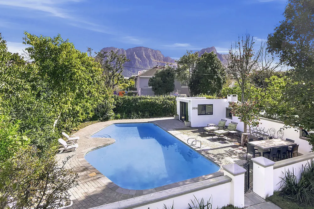South Africa, Western Cape, Claremont, Montrose Avenue, 7