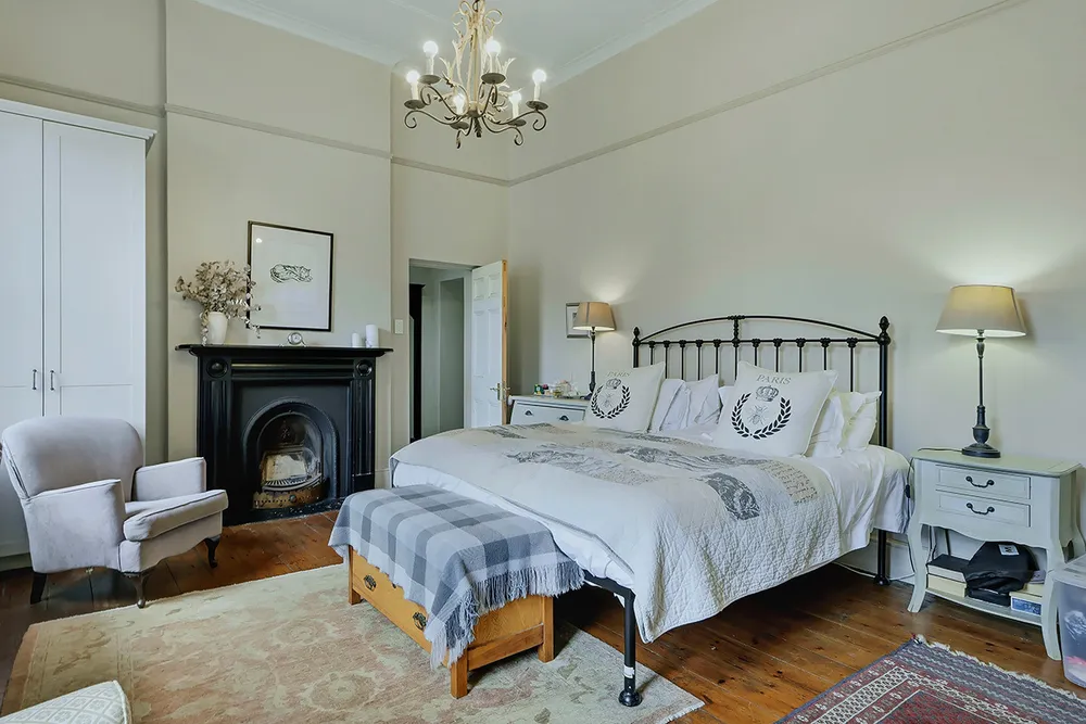 South Africa, Western Cape, Claremont, Montrose Avenue, 7