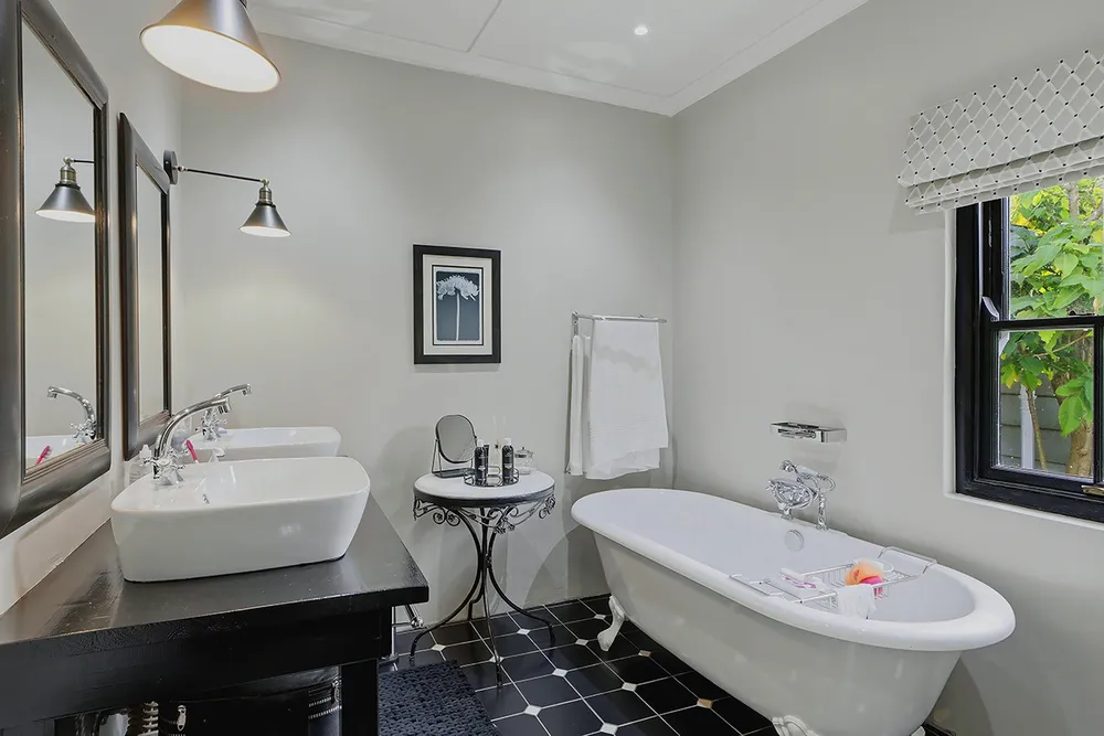 South Africa, Western Cape, Claremont, Montrose Avenue, 7