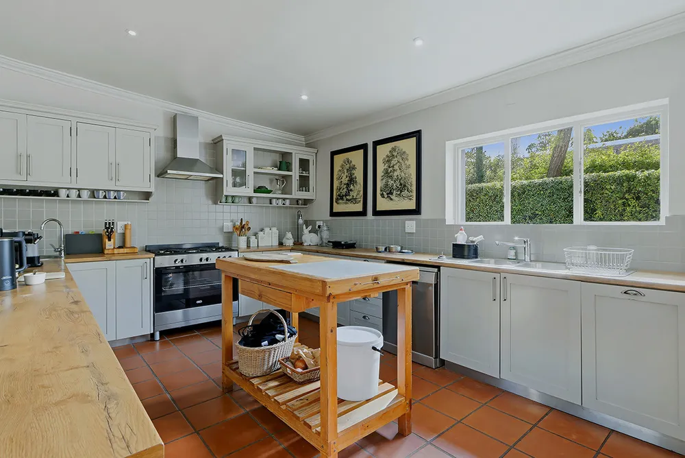 South Africa, Western Cape, Claremont, Montrose Avenue, 7
