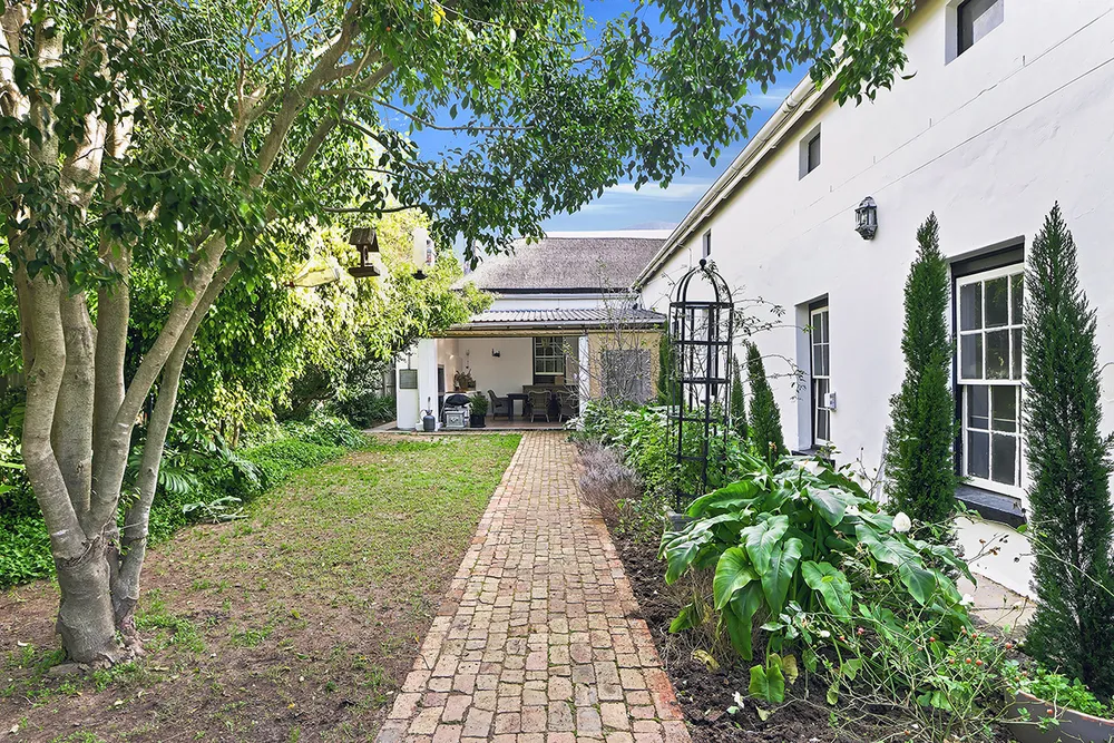 South Africa, Western Cape, Claremont, Montrose Avenue, 7